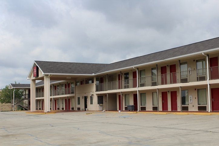 red carpet inn macon