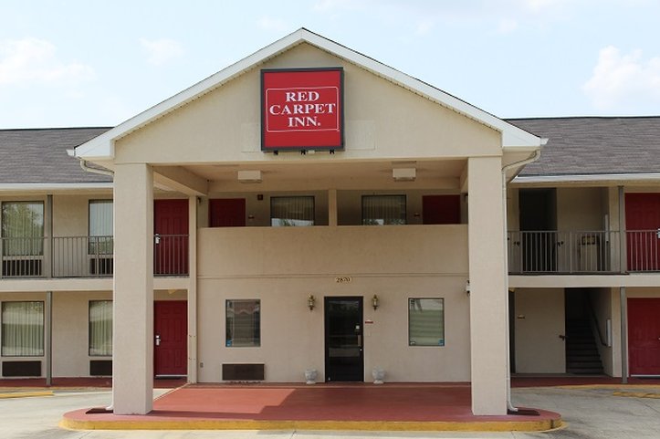 red carpet inn macon