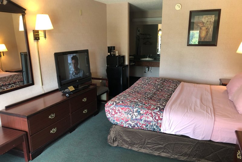 red carpet inn macon