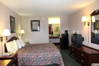 red carpet inn macon