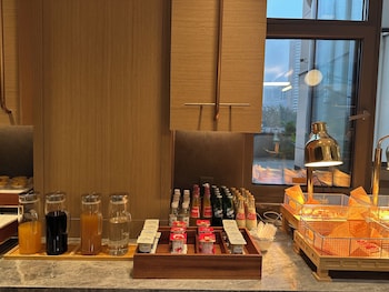echarm plus hotel
