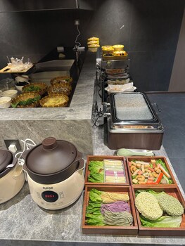 echarm plus hotel