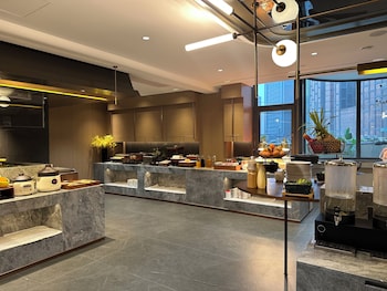 echarm plus hotel