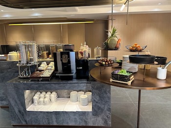 echarm plus hotel