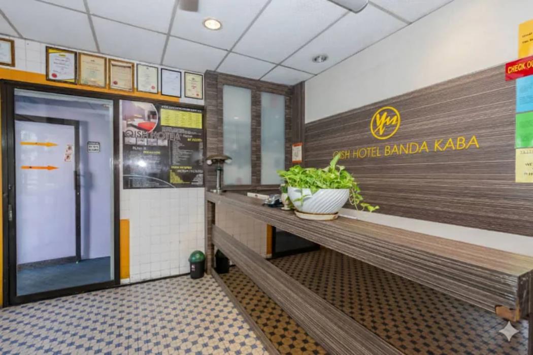 oyo 91258 qish hotel banda kaba