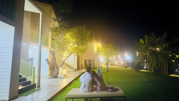 ayush retreat restaurant and resort
