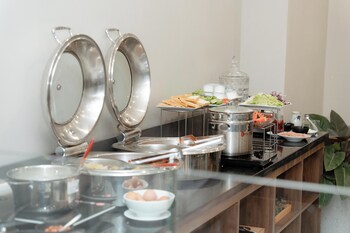 tq luxury hotel and apartment