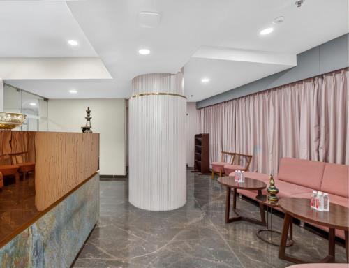 rooms to go indian guest only