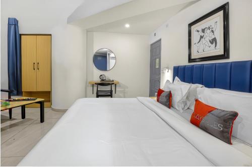 rooms to go indian guest only