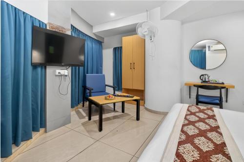 rooms to go indian guest only
