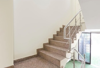hotel red leaf