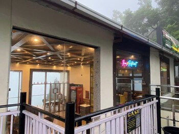 the pari world homestay and restaurant