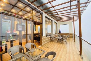 The Pari World Homestay And Restaurant,,2 star