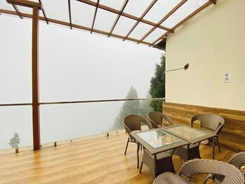 The Pari World Homestay And Restaurant,,2 star