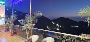 the pari world homestay and restaurant