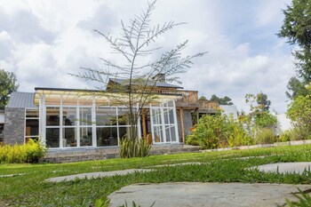 footprints kinigi lodge