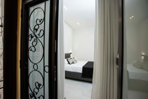 gentile suite decumani