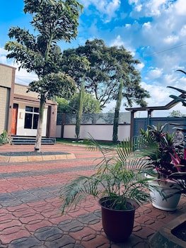 cj villa