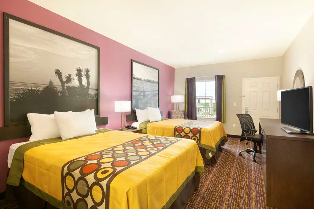 super 8 by wyndham carrizo springs