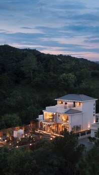 qingmo hidden mid mountain hotel