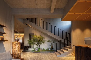 qingmo hidden mid mountain hotel