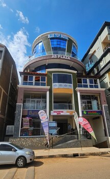 blue top motel mbarara