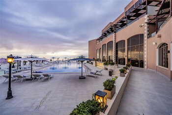 petra pillars luxury hotel
