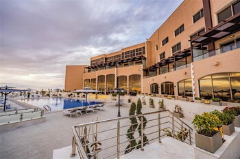 petra pillars luxury hotel