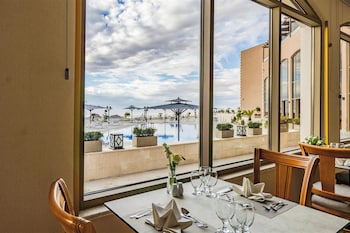petra pillars luxury hotel