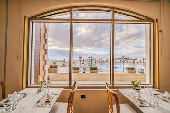 petra pillars luxury hotel