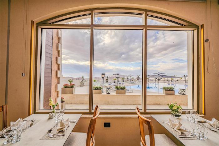 petra pillars luxury hotel