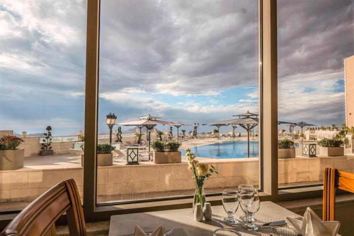 petra pillars luxury hotel