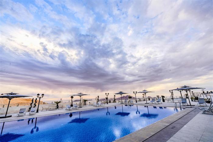 petra pillars luxury hotel