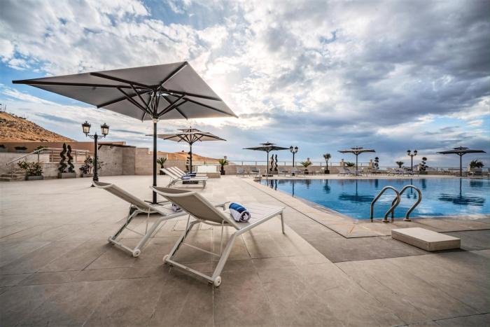 petra pillars luxury hotel