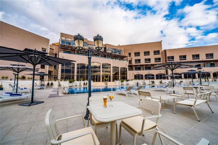 petra pillars luxury hotel