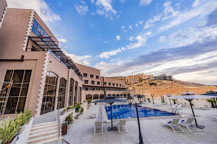 petra pillars luxury hotel