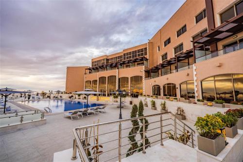 petra pillars luxury hotel