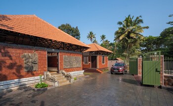 paradsie marari boutique resort
