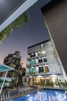 the green hotel vientiane