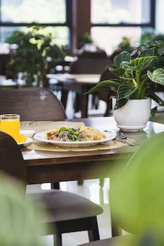 the green hotel vientiane