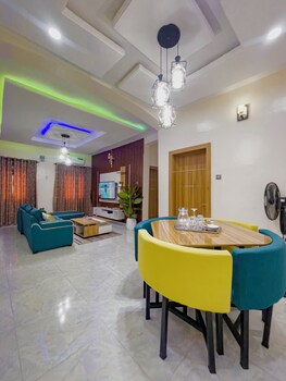 La Veda Manor Luxury Apartment,,3 star