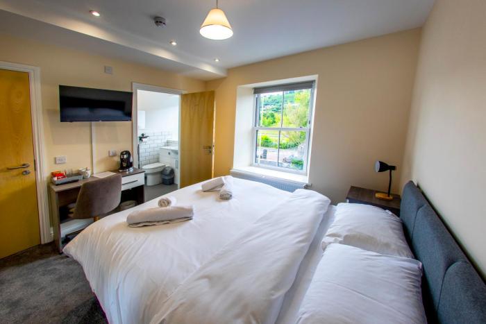 cresselly inn