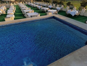 sahary pyramids view hotel