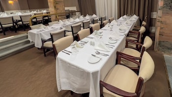 sahary pyramids view hotel