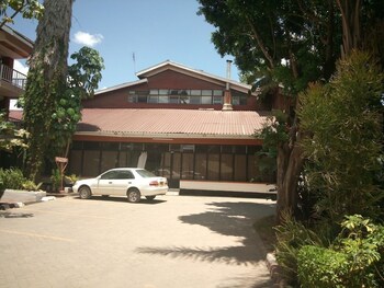 the sportmans arms hotel