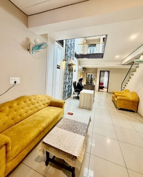 hotel maria