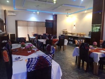 de bay lux hotel lekki lagos
