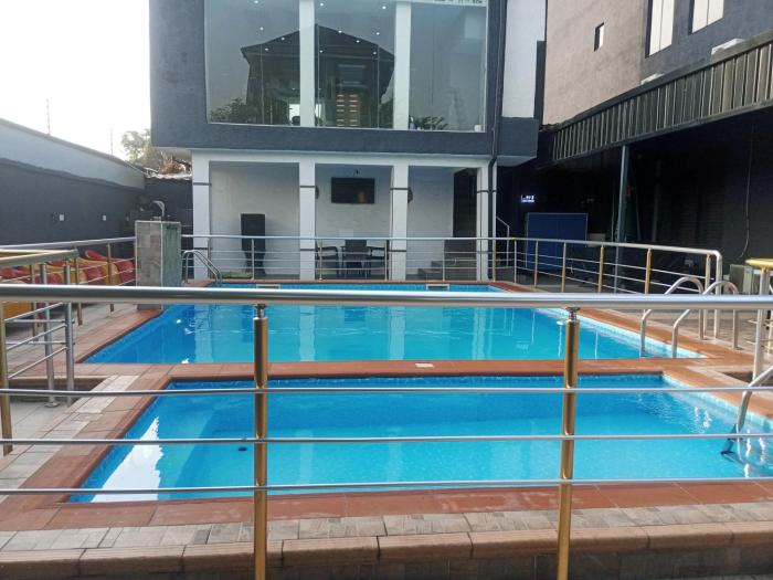 de bay lux hotel lekki lagos