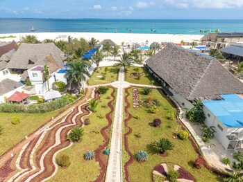 canary kendwa beach resort