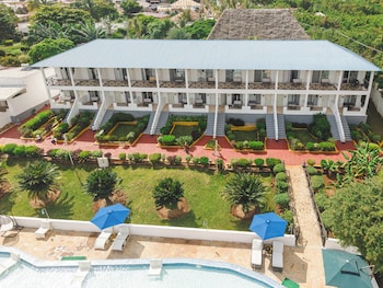canary kendwa beach resort
